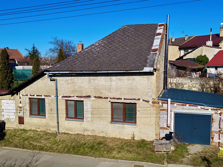 Prodej rodinného domu 189 m², pozemek 274 m² - foto 1