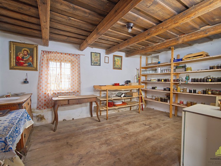 Prodej rodinného domu 139 m², pozemek 1 344 m² - foto 3