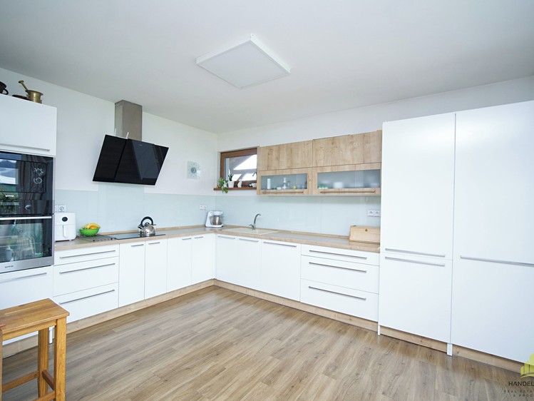 Prodej rodinného domu 139 m², pozemek 4 200 m² - foto 4