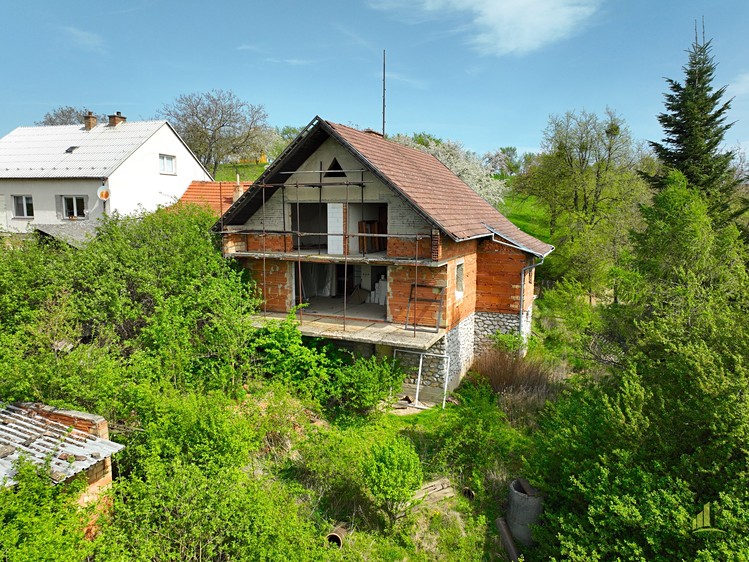 Prodej rodinného domu 186 m², pozemek 754 m² - foto 3