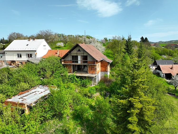 Prodej rodinného domu 186 m², pozemek 754 m² - foto 4
