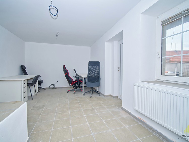 Prodej rodinného domu 370 m², pozemek 480 m² - foto 7