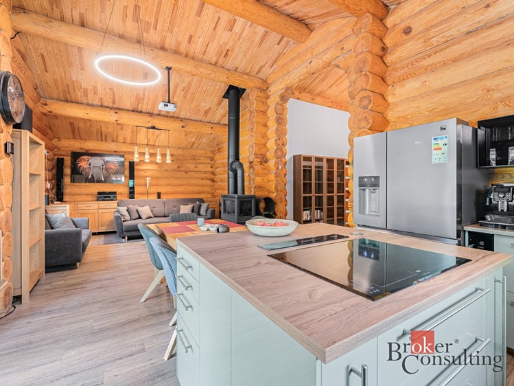 Prodej  rodinného domu 154 m², pozemek 1 388 m² - foto 6