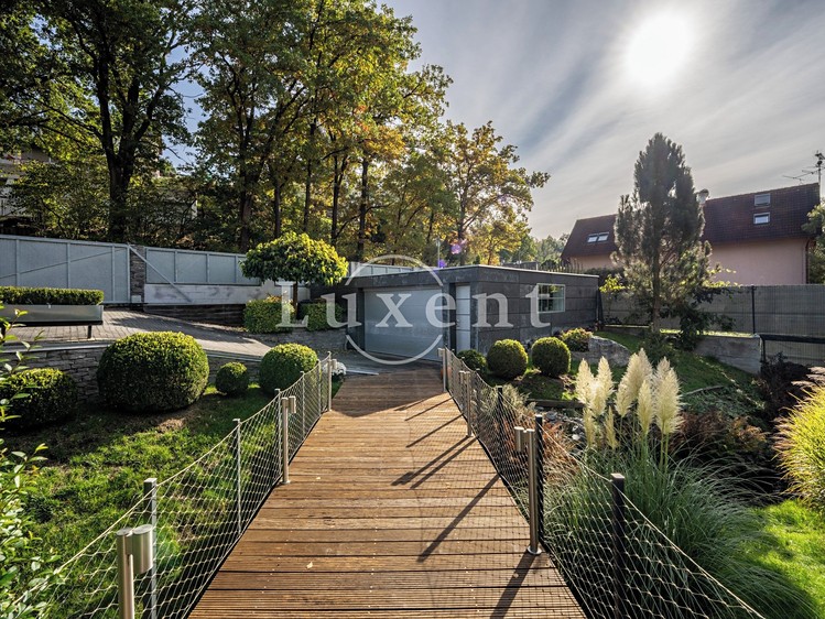 Prodej rodinného domu 151 m², pozemek 1 213 m² - foto 6