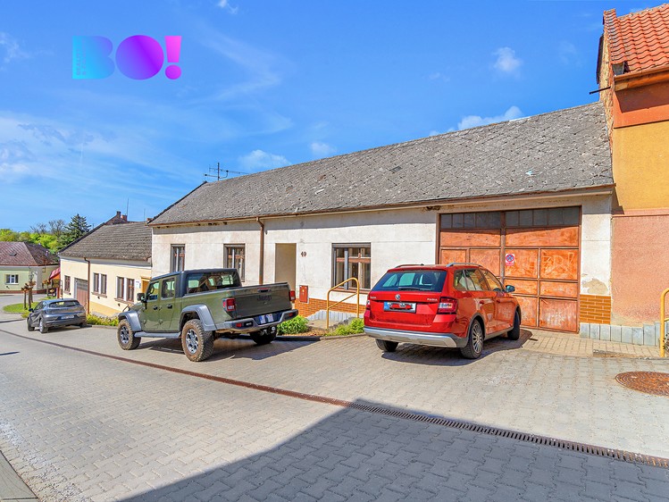 Prodej rodinného domu 184 m², pozemek 1 324 m² - foto 2