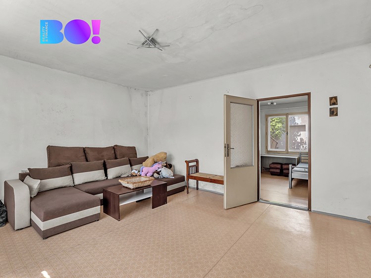 Prodej rodinného domu 184 m², pozemek 1 324 m² - foto 7
