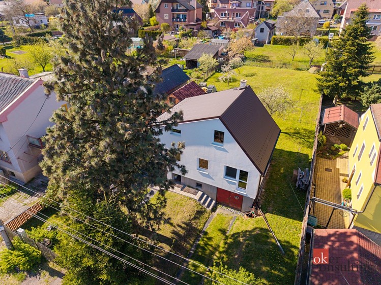 Prodej  rodinného domu 142 m², pozemek 995 m² - foto 4