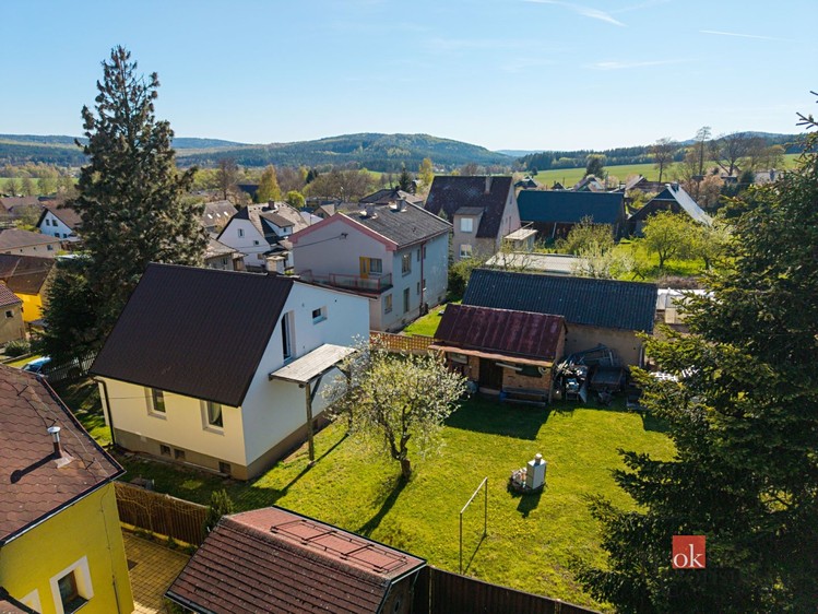 Prodej  rodinného domu 142 m², pozemek 995 m² - foto 7