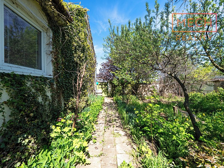 Prodej rodinného domu 181 m², pozemek 650 m² - foto 8