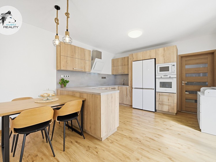 Prodej rodinného domu 139 m², pozemek 220 m² - foto 3