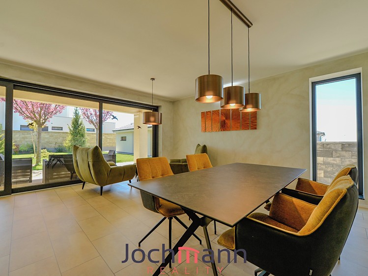 Prodej rodinného domu 111 m², pozemek 579 m² - foto 3