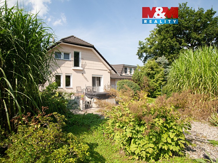 Prodej rodinného domu 340 m², pozemek 2 174 m² - foto 1