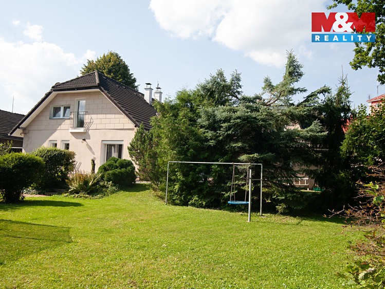 Prodej rodinného domu 340 m², pozemek 2 174 m² - foto 2