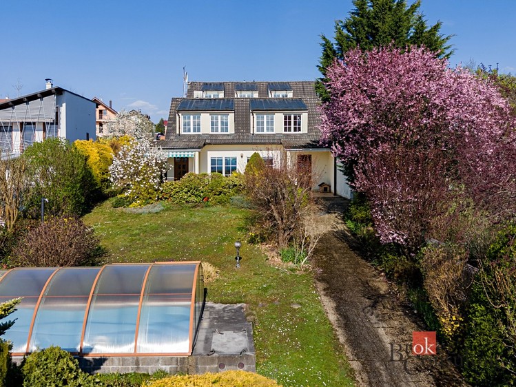 Prodej rodinného domu 230 m², pozemek 1 214 m² - foto 1