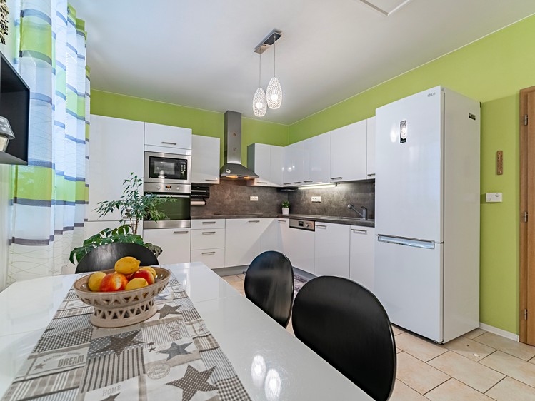 Prodej rodinného domu 107 m², pozemek 269 m² - foto 2