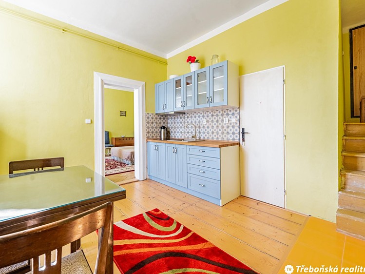 Prodej rodinného domu 980 m², pozemek 287 m² - foto 7