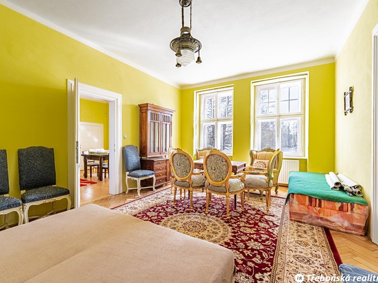 Prodej rodinného domu 980 m², pozemek 287 m² - foto 5