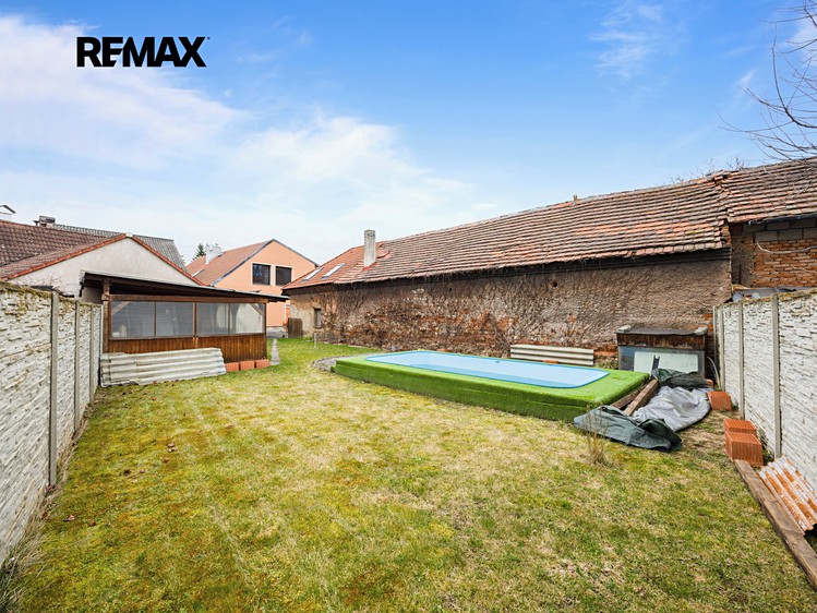 Prodej rodinného domu 240 m², pozemek 438 m² - foto 3
