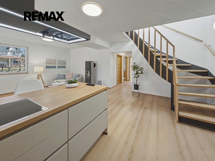 Prodej rodinného domu 159 m², pozemek 1 062 m² - foto 6