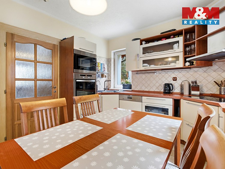 Prodej rodinného domu 160 m², pozemek 295 m² - foto 4