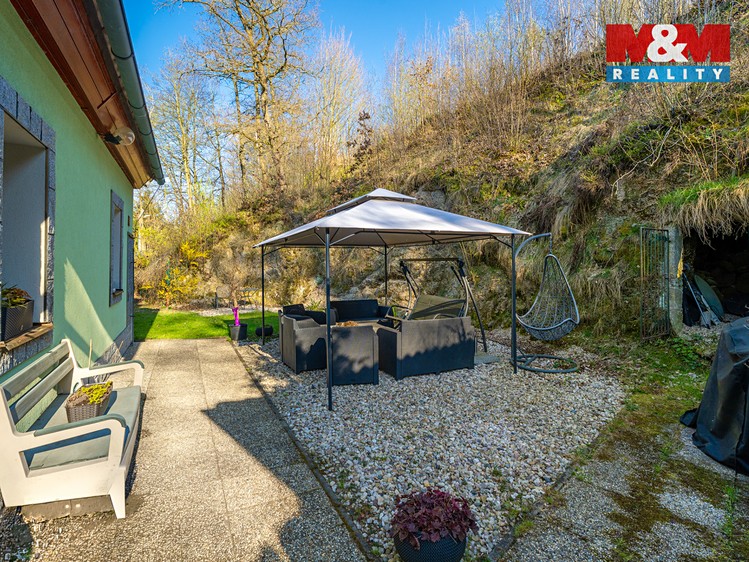 Prodej rodinného domu 160 m², pozemek 295 m² - foto 2