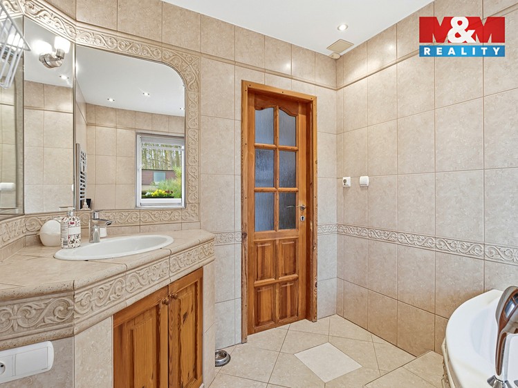 Prodej rodinného domu 160 m², pozemek 295 m² - foto 8