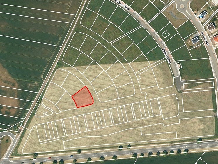 Prodej rodinného domu 132 m², pozemek 818 m² - foto 2