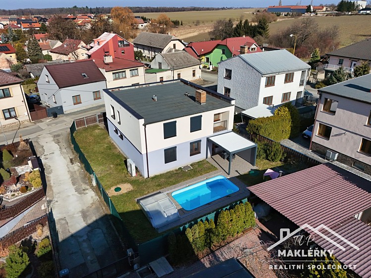 Prodej rodinného domu 186 m², pozemek 568 m² - foto 1