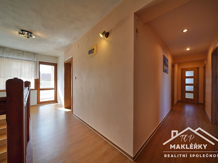 Prodej rodinného domu 186 m², pozemek 568 m² - foto 8