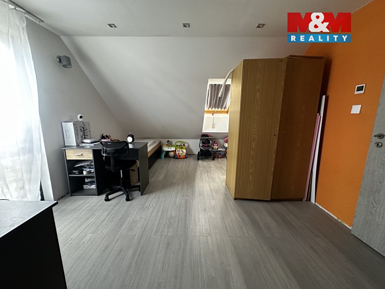 Prodej rodinného domu 110 m², pozemek 801 m² - foto 3