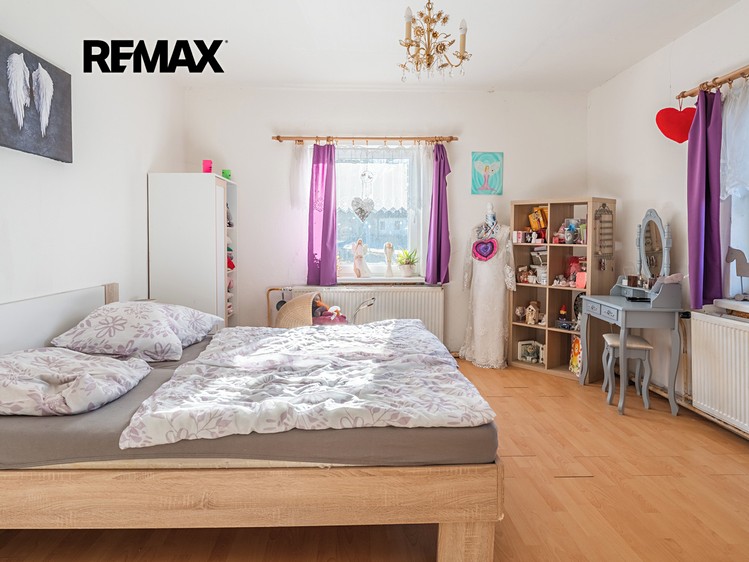 Prodej rodinného domu 215 m², pozemek 2 189 m² - foto 2