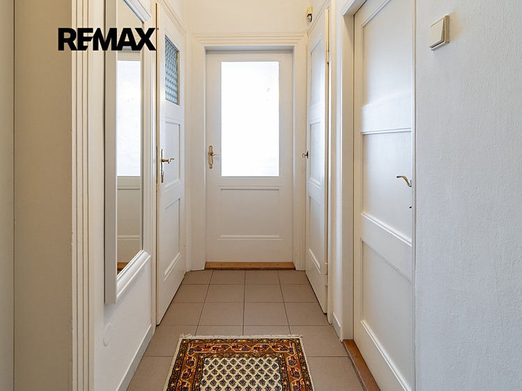 Prodej rodinného domu 294 m², pozemek 813 m² - foto 8
