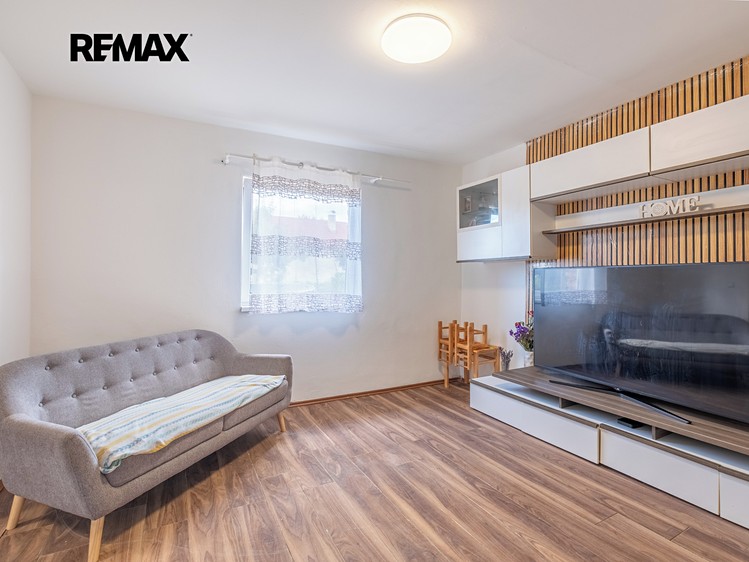 Prodej rodinného domu 80 m², pozemek 782 m² - foto 2