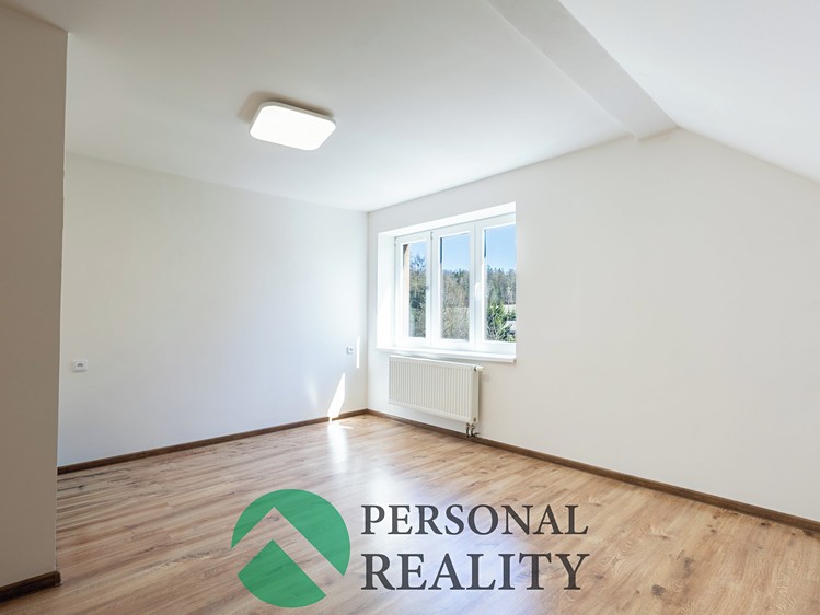 Prodej rodinného domu 258 m², pozemek 639 m² - foto 7