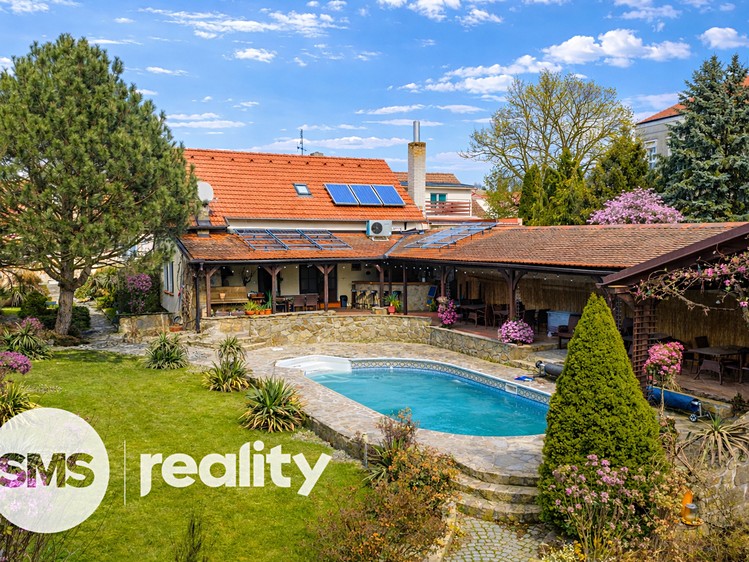 Prodej  rodinného domu 665 m², pozemek 1 181 m² - foto 4