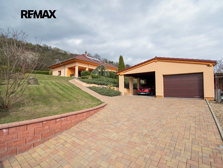 Prodej rodinného domu 237 m², pozemek 1 501 m² - foto 5