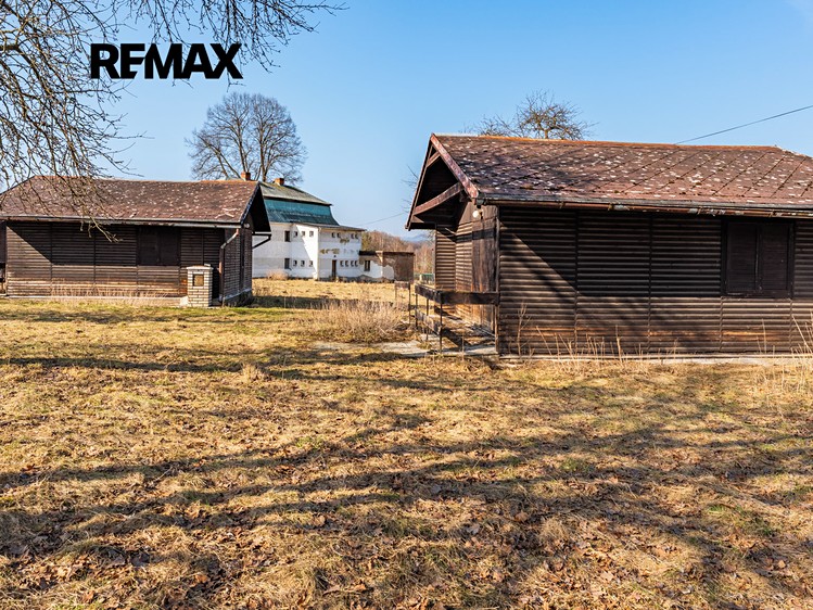 Prodej  vily 420 m², pozemek 5 795 m² - foto 4