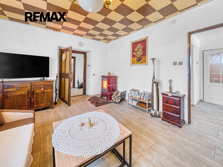 Prodej rodinného domu 109 m², pozemek 694 m² - foto 2