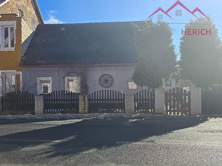 Prodej rodinného domu 160 m², pozemek 601 m² - foto 2