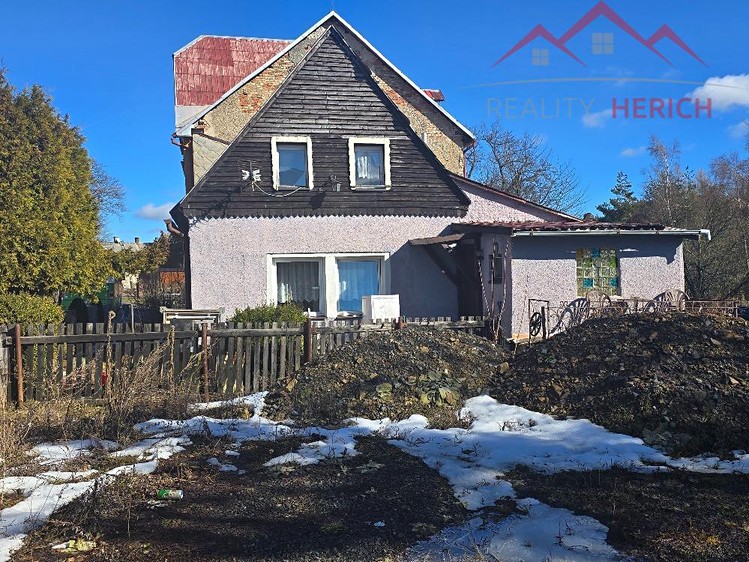 Prodej rodinného domu 160 m², pozemek 601 m² - foto 1