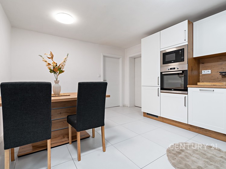 Prodej rodinného domu 168 m², pozemek 1 866 m² - foto 7