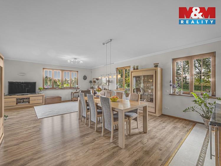 Prodej  zemědělské usedlosti 360 m², pozemek 100 270 m² - foto 6