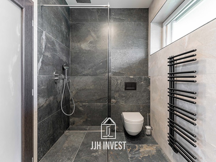 Prodej rodinného domu 190 m², pozemek 920 m² - foto 4