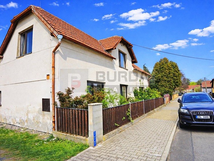 Prodej rodinného domu 190 m², pozemek 1 204 m² - foto 1
