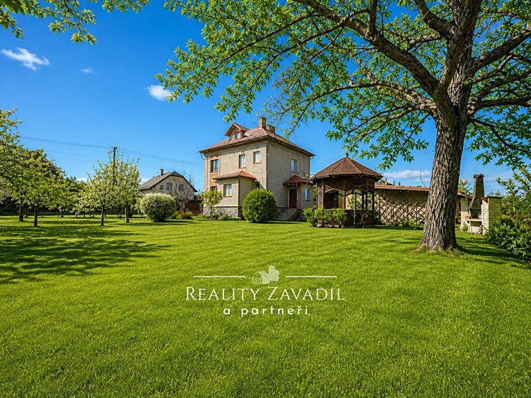 Prodej rodinného domu 153 m², pozemek 1 494 m² - foto 1