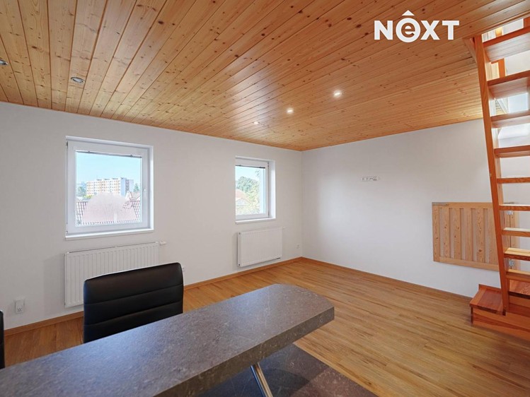 Prodej rodinného domu 101 m², pozemek 99 m² - foto 2