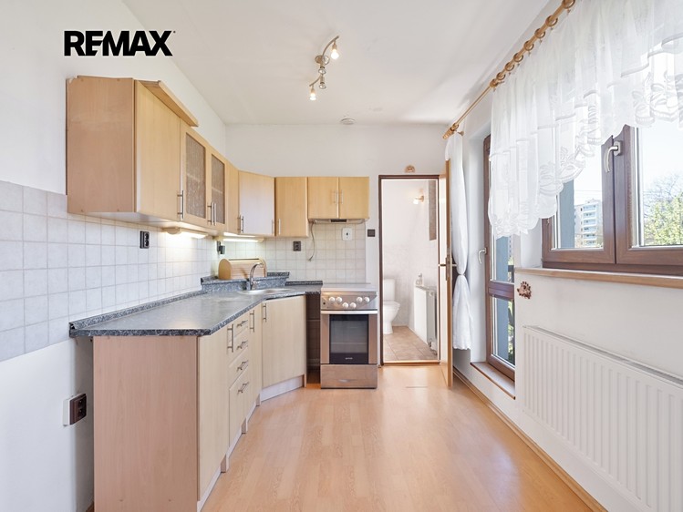 Prodej rodinného domu 92 m², pozemek 646 m² - foto 4