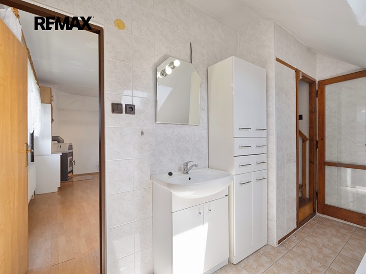 Prodej rodinného domu 92 m², pozemek 646 m² - foto 7