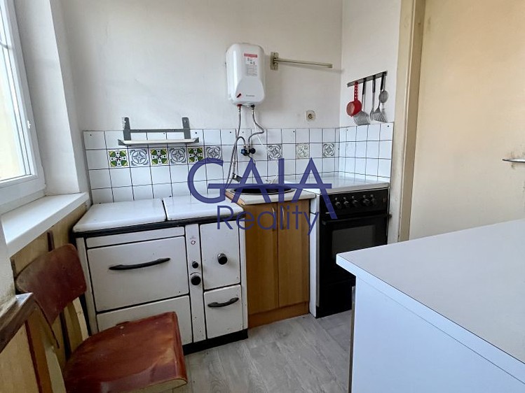 Prodej  rodinného domu 300 m², pozemek 1 525 m² - foto 4
