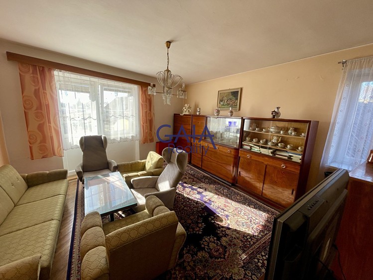 Prodej  rodinného domu 300 m², pozemek 1 525 m² - foto 3